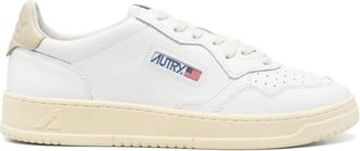 Autry Witte Sneakers met Logoinzetstukken - Heren - Sneakers - Wit - 45 EU - Leer - Schoenen
