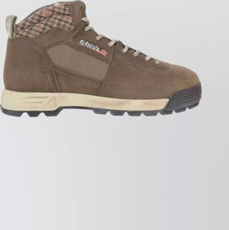 Autry low top sneakers with round toe and ridged sole