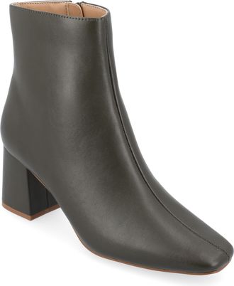 Journee Collection Women & apos;s Haylinn Medium and Wide Width Booties