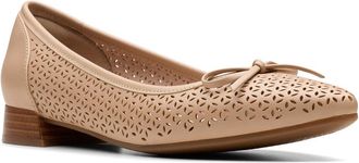 Clarks Natalyn Step Leather Flat