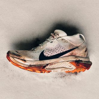Nike Womens Nike ACG Zegama Trail Running Shoes in White | HV8115-103