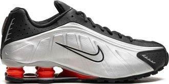 Nike Sneakers Shox R4 - Argento