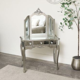 Melody Maison Mirrored Dressing Table & Vanity Mirror - Tiffany Range in Metallic Silver