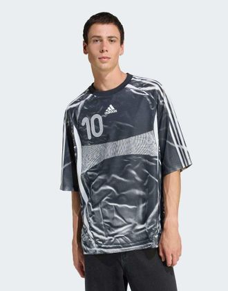 adidas Originals Adilenium Season 4 Teamgeist - Maglia nera con stampa-Nero