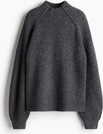 H&M Gerippter Pullover mit Turtleneck - Grau