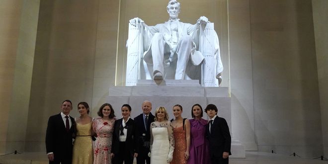 The Biden grandchildren are seriously stylish, Joe Biden's grandchildren are seriously stylish, Joe Biden's granddaughters are seriously stylish, Naomi Biden, Finnegan Biden, Maisy Biden, Natalie Biden, joe biden grandchildren