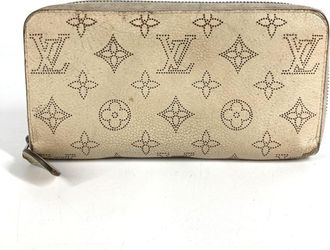Louis Vuitton Mahina Beige Lv Off White Mahina Leather Long Wallet (Bi-Fold) (Pre-Owned)
