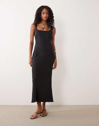Asos Vestito al polpaccio in raso nero con taglio sbieco
