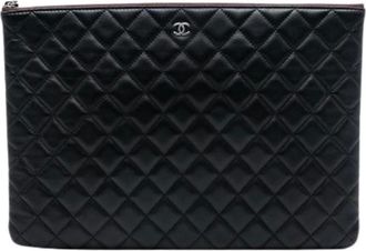 Chanel Pre-owned Clutches, female, Black, Size: ONE SIZE Pre-owned Quilted Lambskin Clutch