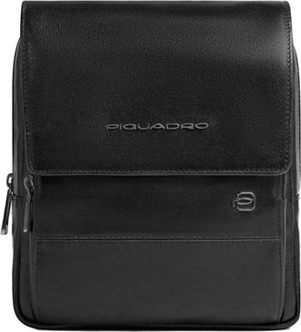 Piquadro Tassen, Heren, Zwart, ONE Size, Flap-over mens crossbody bag for i Pad in leather with Rfid protection