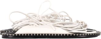 Ann Demeulemeester Zelfbindende Platte Sandalen in Wit Leer