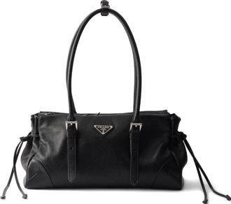 Prada medium leather triangle-logo tote bag - Zwart