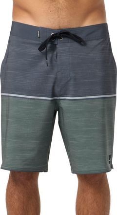 O'Neill Hyperfreak Mysto Block Scallop Swim Trunks in Dark Olive at Nordstrom, Size 31