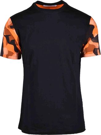 Takeshy Kurosawa MenS Black T-Shirt With Camouflage Sleeves And Bold Detailing