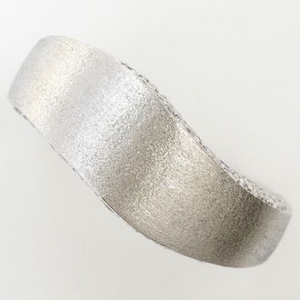 C&A Unbranded (18K) Band Ring (Pre-Owned)