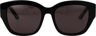 Alexander McQueen Am 0451Sa Vlinder Zonnebril - unisex - Zonnebrillen - Zwart - 55 MM - Nylon - Accessoires