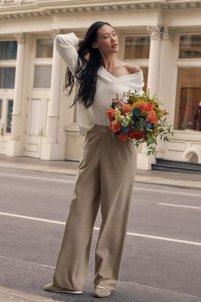 Alo | Suit Up Trouser (Regular) in Gravel Beige, Size: Medium