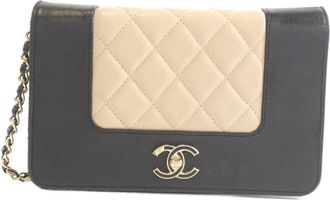 Chanel Beige Black Leather Chain/Shoulder Wallet (Pre-Owned)