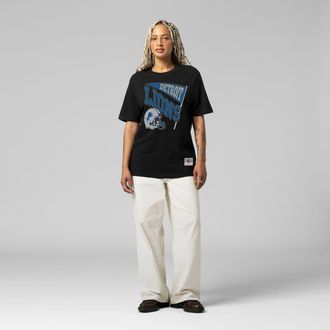 Mitchell & Ness Womens Mitchell & Ness Black Detroit Lions Team Dynamic Boyfriend T-Shirt at Nordstrom, Size Xx-Large