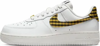 Nike Womens Air Force 1 Low 07 Sneaker In Summit White/black/bronzine