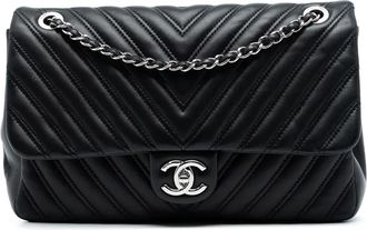 Chanel Borsa a spalla Jumbo Double Stitch in pelle di agnello con motivo chevron e battente 2015-2016 - Nero
