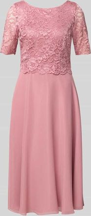 Vera Mont Knielanges Cocktailkleid mit Spitze und Rundhalsausschnitt in Kirsche, Gr&ouml;&szlig;e 36
