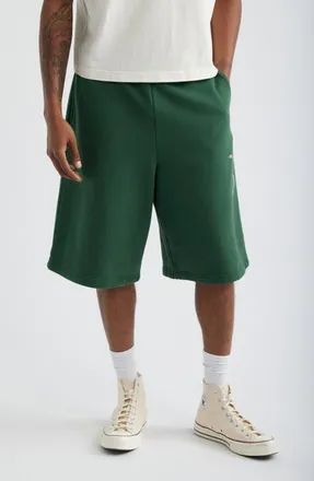Elwood Pleated Baggy Organic Cotton Graphic Sweat Shorts in Forest at Nordstrom, Size Xx-Large