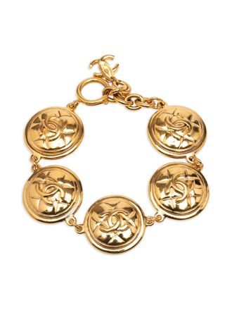 Chanel Bracciale CC placcato oro con medaglioni 1970-1980
