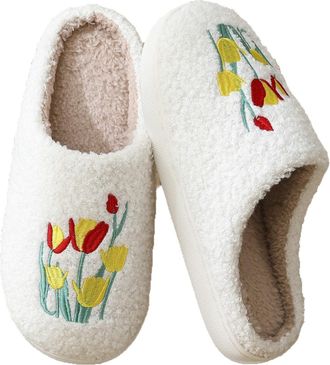 Generic Fluffy Slippers Women Men Novelty Cute Christmas Slippers,Comfy Warm Lightweight Breathable Anti-Slip House Shoes for Indoor and Outdoor (F-White, 3-4