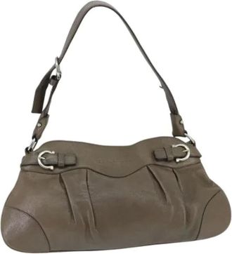 Ferragamo Pre-owned Shoulder Bags, female, Brown, Size: ONE SIZE Pre-owned Leather Shoulder Bag