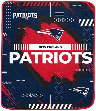 Pegasus Sports New England Patriots Nfl Team Modern Graphic Fleece Blanket