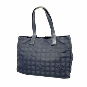 Chanel Black Nylon Tote Bag (Pre-Owned)