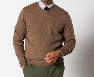 Duck Head Buckley V-Neck Sweater In Dark Oak Heather