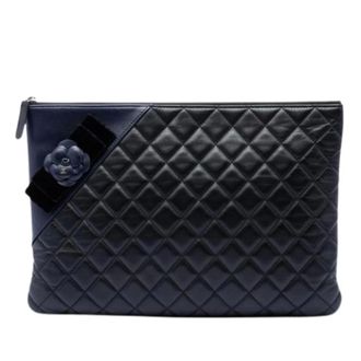 Chanel Pre-owned Clutches, female, Black, Size: ONE SIZE Pre-owned Quilted Lambskin Clutch