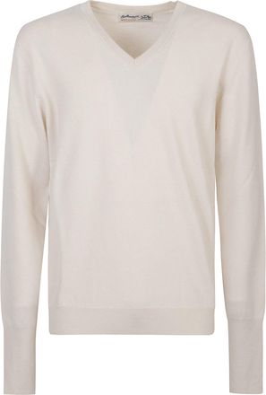 Ballantyne Plain Stitch Cashmere Sweater with V-Neckline and Ribbed Trim