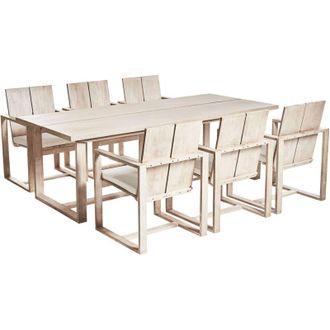 Beliani Set da pranzo da giardino rustico per 6 persone composto da tavolo sedie con braccioli e cuscini bianco sporco Azzanello