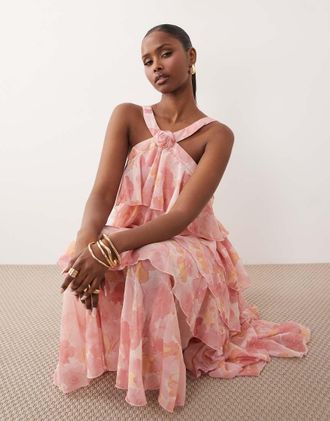 Vero Moda Felicia - Vestito lungo a balze allacciato al collo con stampa floreale rosa acquerello e dettaglio floreale