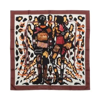 Herm&egrave;s Pre-owned Scarves, female, Brown, Size: ONE SIZE Pre-owned Carr&eacute; 90 Monsi Madame Scarf