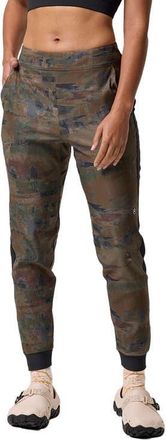 Backcountry Destination Softshell Fleece Pant - Womens in Camo Pendula Print at Nordstrom, Size X-Small