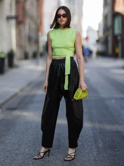 Finalmente possiamo uscire! Ecco come vestirsi per una cena o un aperitivo all’aperto