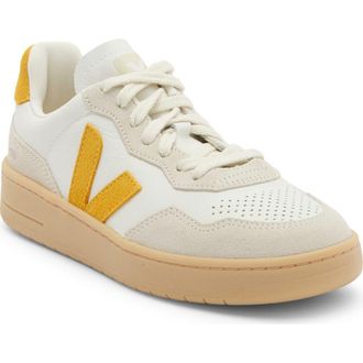 Veja V-90 Leather Toscan Training Sneaker in Extra-White Toscane Natural at Nordstrom Rack, Size 40