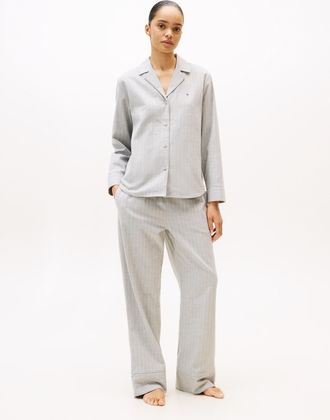 Tommy Hilfiger Pyjama, Damen, Gr. XL (42/44), thin stripe light grau, Flanell, Obermaterial: 100% Baumwolle, TOMMY HILFIGER UNDERWEAR, relaxed fit, V-Ausschnitt, Man