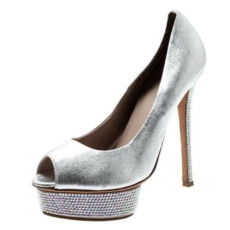 Le Silla Metallic Silver Leather Crystal Embellished Platform Peep Toe Pumps