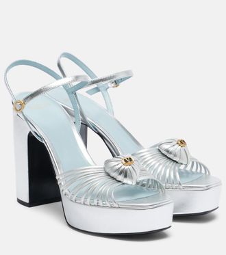 Valentino Garavani Sandalias con plataforma Coeur Royal de piel metalizada