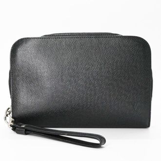 Louis Vuitton Ardoise Black Taiga Leather Clutch Bag (Pre-Owned)