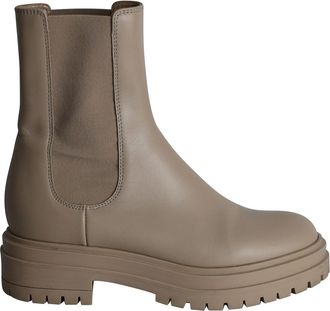 Gianvito Rossi Chester Chelsea Boots in Beige Calfskin Leather