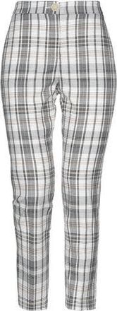Patrizia Pepe PARTES DE ABAJO - Pantalones en YOOX.COM