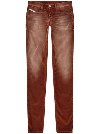 Diesel Jeans D-Finitive affusolati 2023 - Rosso