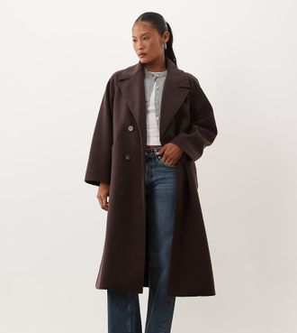 Asos Petite ASOS DESIGN Petite cappotto lungo doppiopetto in prugna cioccolato-Marrone