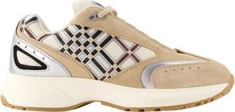 Burberry Schoenen, Dames, Beige, 38 EU, Linnen, Eclipse Sneakers
